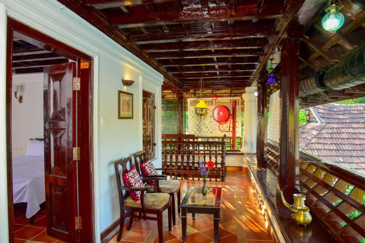 Kumarakom Tharavadu - A Heritage Hotel, קומרקום מראה חיצוני תמונה